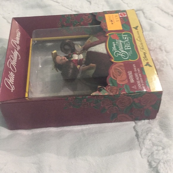 Disney Belle - petite holiday princess doll with stand - Picture 7 of 7